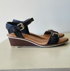 Black Dr. Scholl's Wedge Sandals